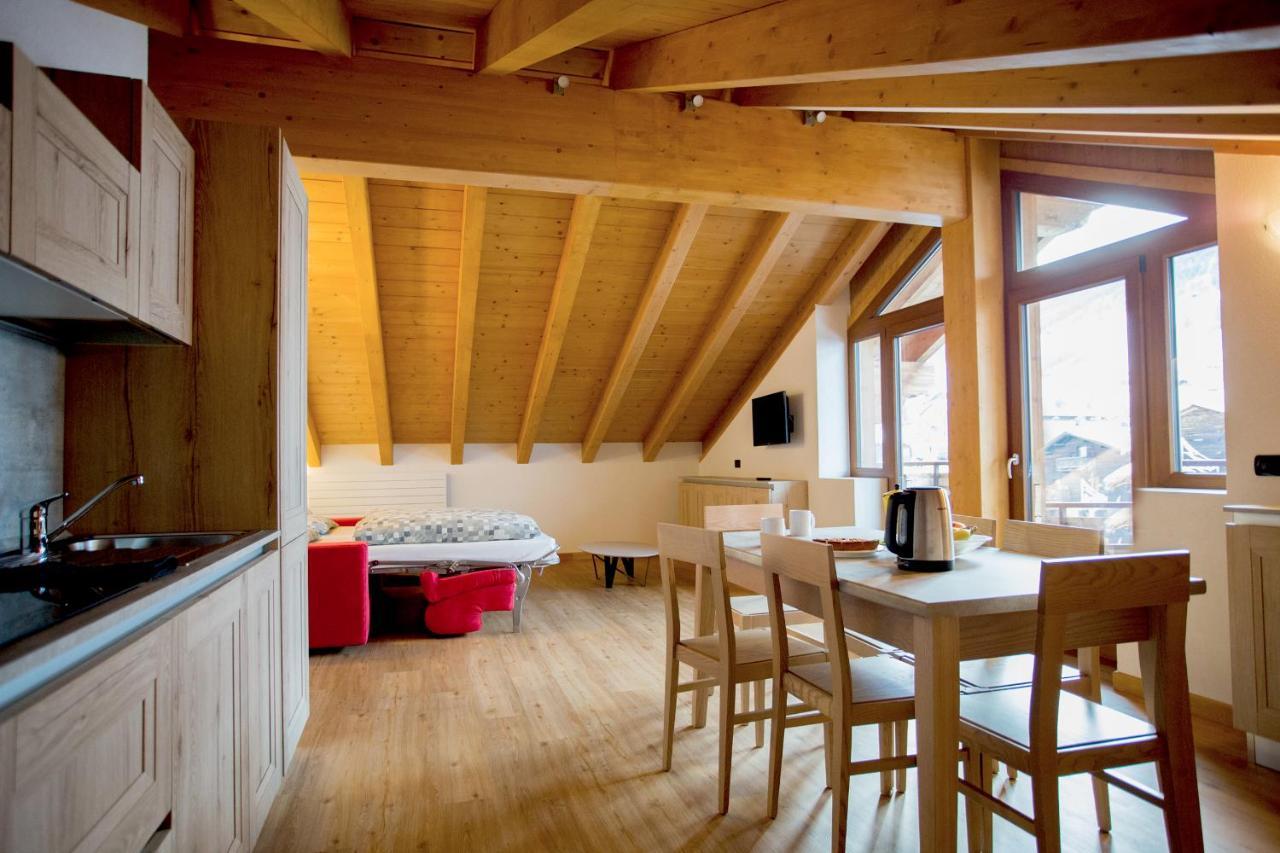 Apartment mit Balkon